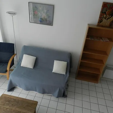 T2 Avec Piscine Aux Minimes, Proche - La Rochelle - Fr-1-551-48 Apartment *