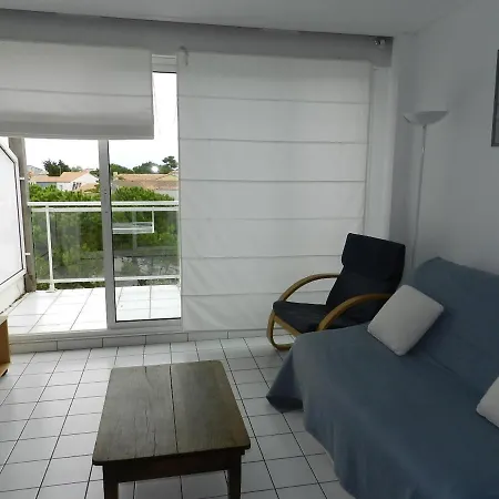 T2 Avec Piscine Aux Minimes, Proche - La Rochelle - Fr-1-551-48 Apartment *