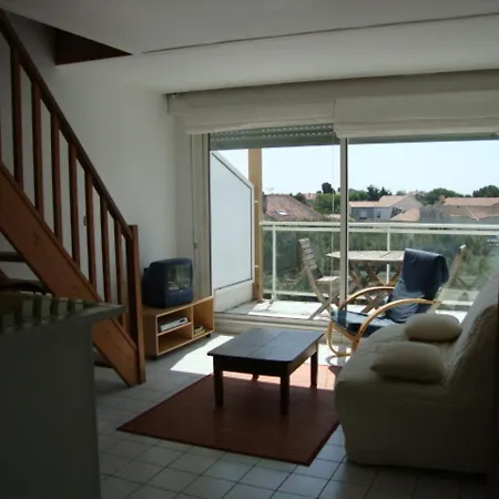 T2 Avec Piscine Aux Minimes, Proche - La Rochelle - Fr-1-551-48